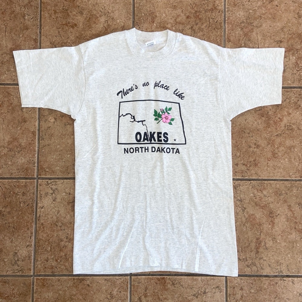 VTG 90s Fruit of the Loom Single Stitch T Shirt Oakes North Dakota Souvenir USA